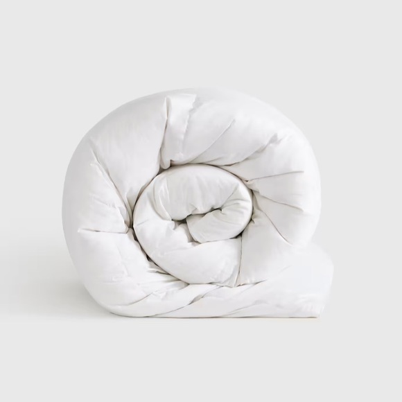 NWOT QUINCE Ultra-Warm Premium Down Alternative Comforter Full/Queen 9932 - Picture 1 of 10